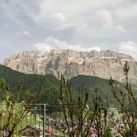 Hotel Daniel Apartments Selva di Val Gardena Esterno foto