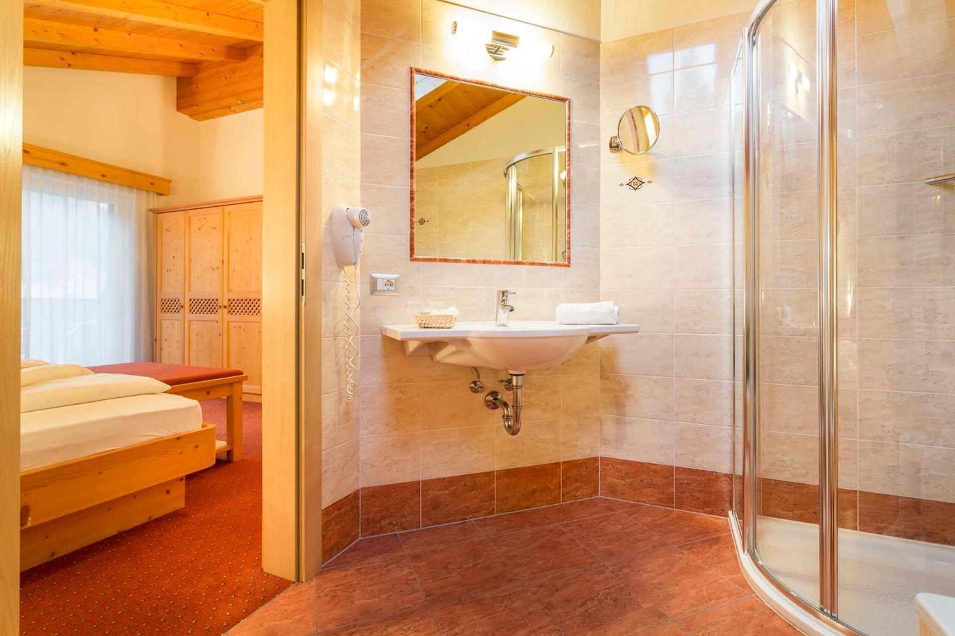 Hotel Daniel Apartments Selva di Val Gardena Esterno foto